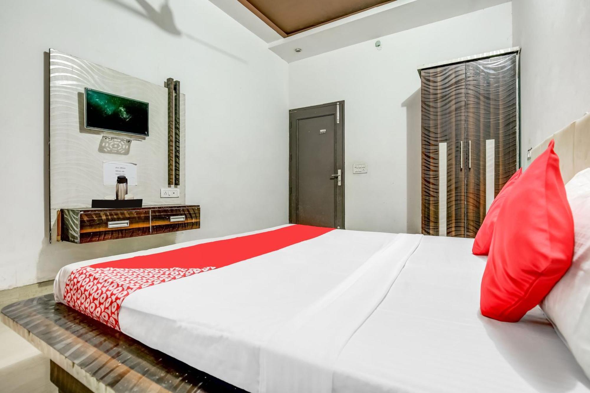Flagship Hotel Big Boss Kurukshetra Exterior foto